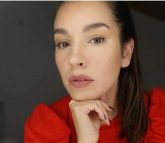 CHAU LABIAL, HOLA RÍMEL!